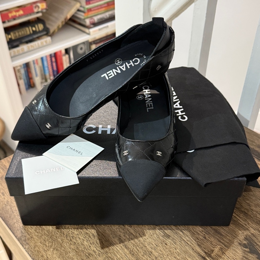 Chanel Quilted Black Leather CC Ballet Flats - Size 35 / US - 2014 Spring/Summer